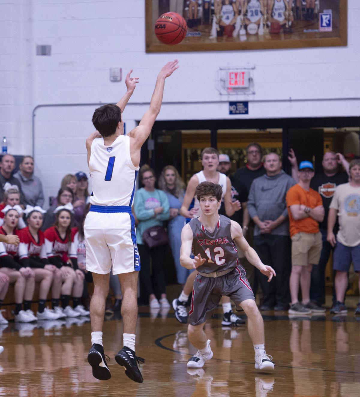 Prep Basketball Dean Scores 41 To Lead Gate City Past Wise County