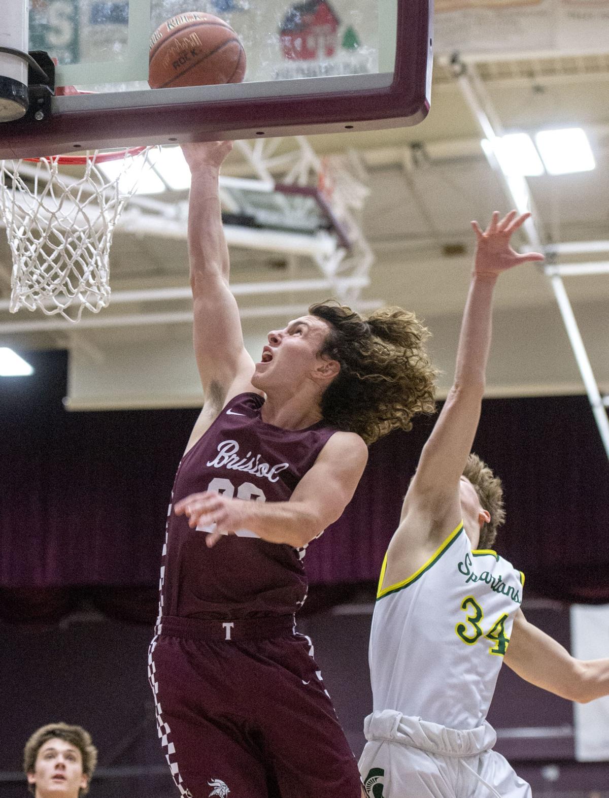 Arby S Classic Mountain Brook Rolls To 75 56 Win Over Tennessee