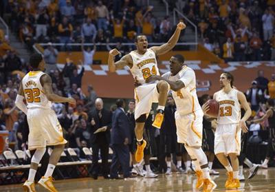 Tennessee Vandy Facing Unfamiliar Situations College