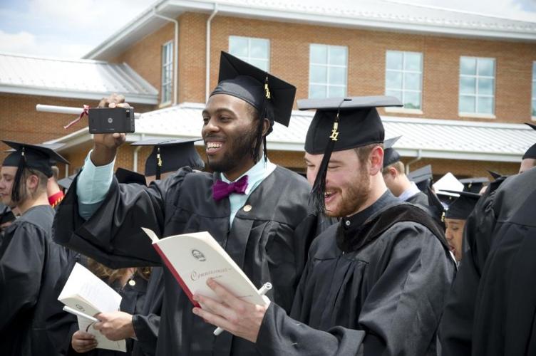 Commencement 2011: Family and Friends, Wake Forest Universi…