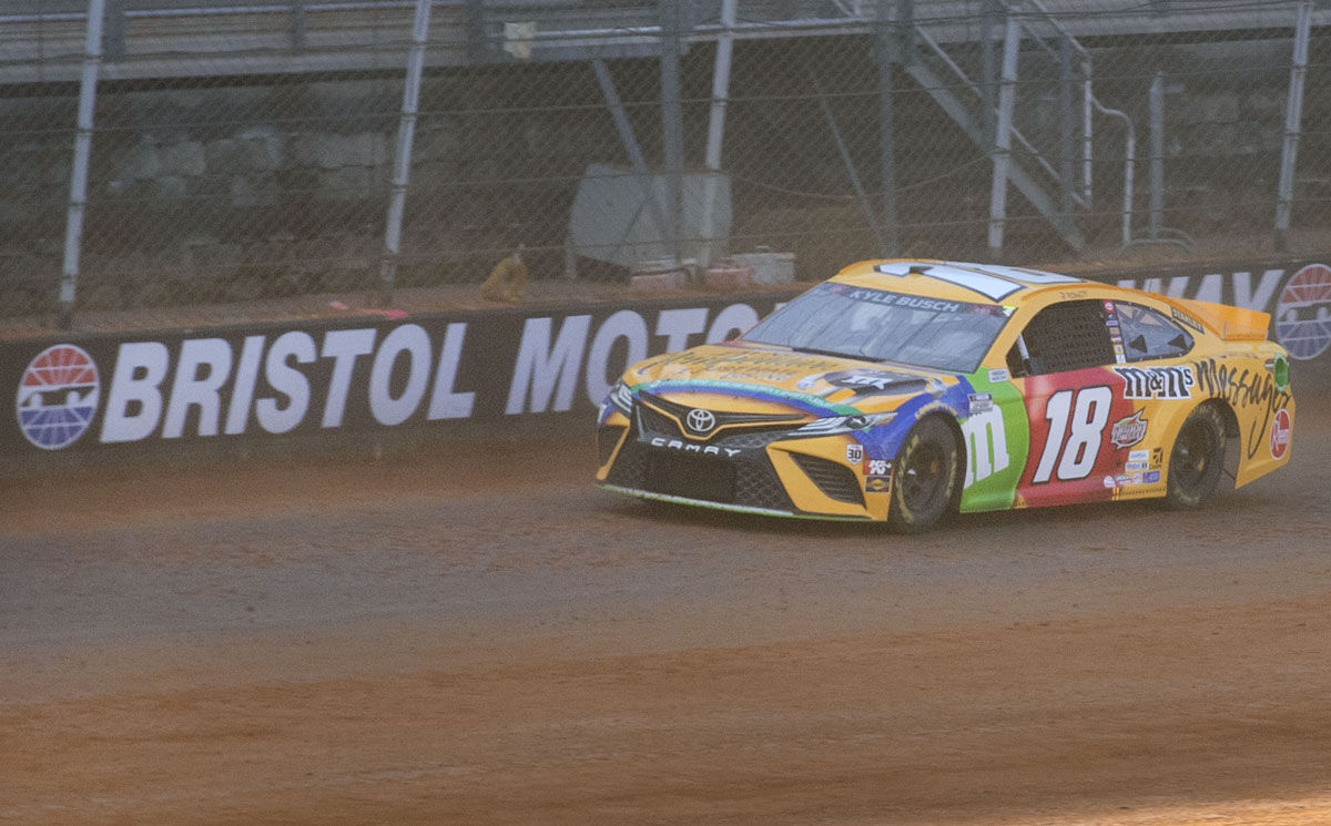 FOOD CITY DIRT RACE Kyle Busch facing a learning experience on dirt