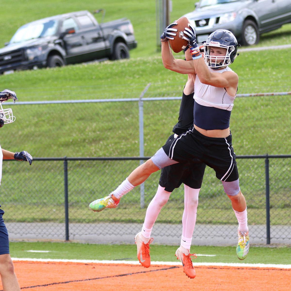 Pass The Ball 7 On 7 Football Scrimmages Prepare Teams For The