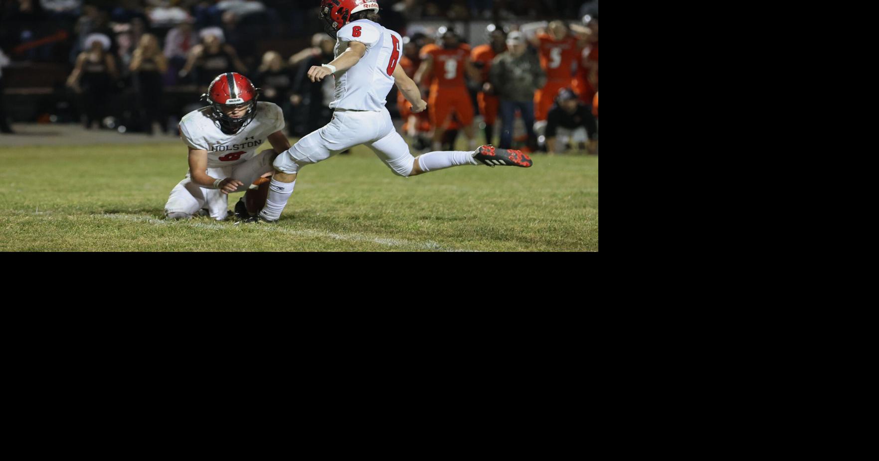 HIGH SCHOOL FOOTBALL Aaron Smith splits uprights for gamewinner as