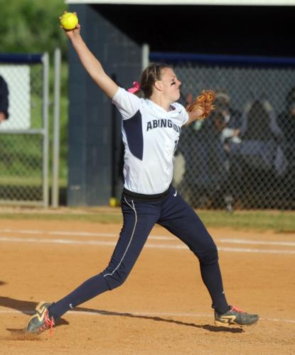 An Enormous Crowd Is Expected to Watch Mo'Ne Davis Pitch at the