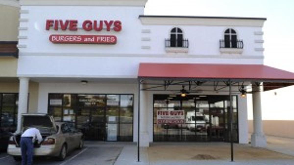 Five Guys Burgers Opens New Store At Exit 7 Latest Headlines Heraldcourier Com