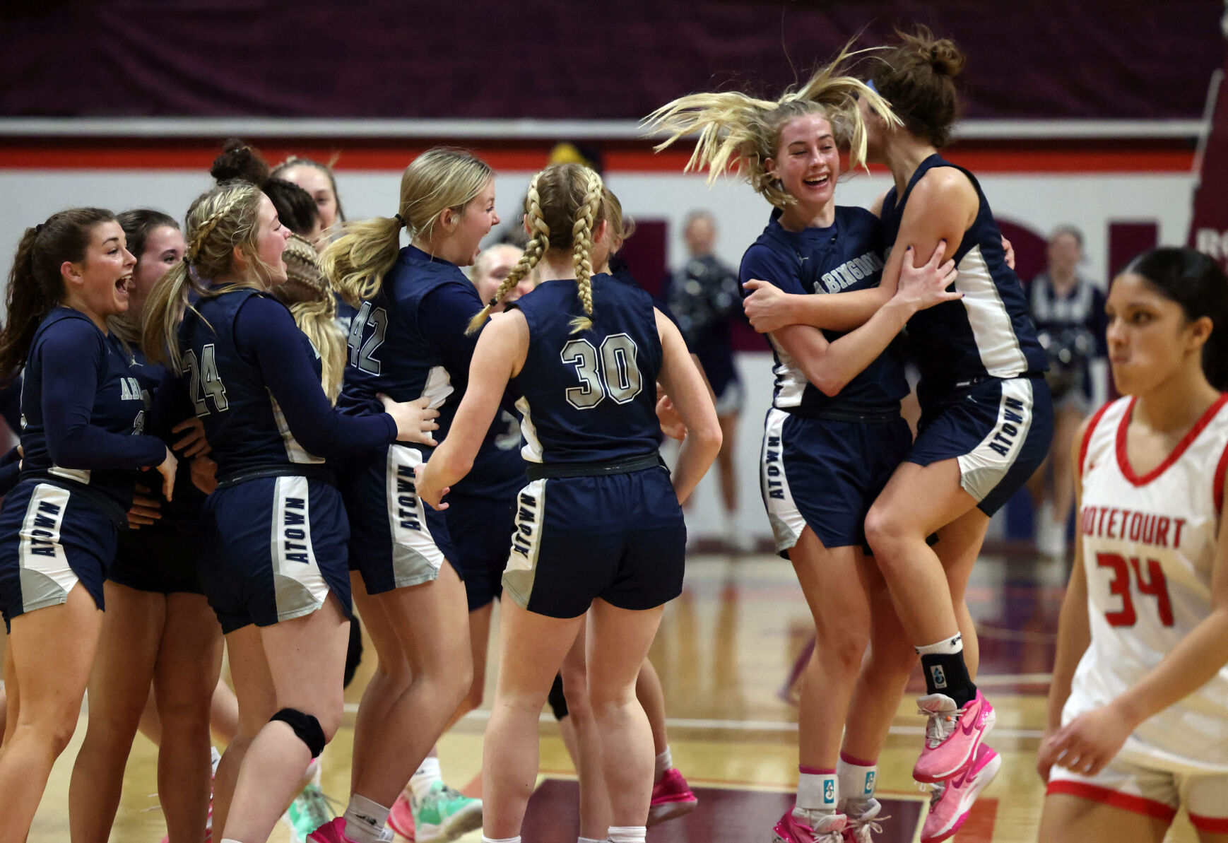 Abingdon Falcons Beat Lord Botetourt 52-41 in Region 3D Semifinal – Brenna Green’s 12 Points Key to Victory