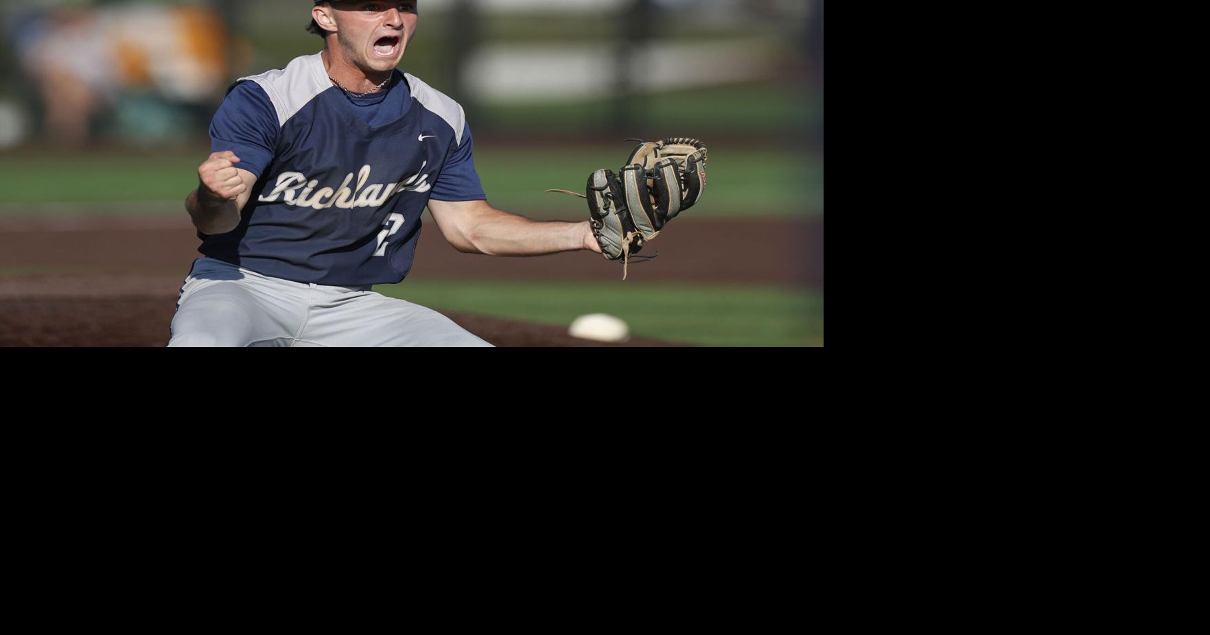 REGION 2D BASEBALL: Richlands uses eight-run rally to upset Union