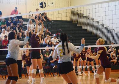 College Volleyball Swcc Wins First Ever Home Match As Vicars