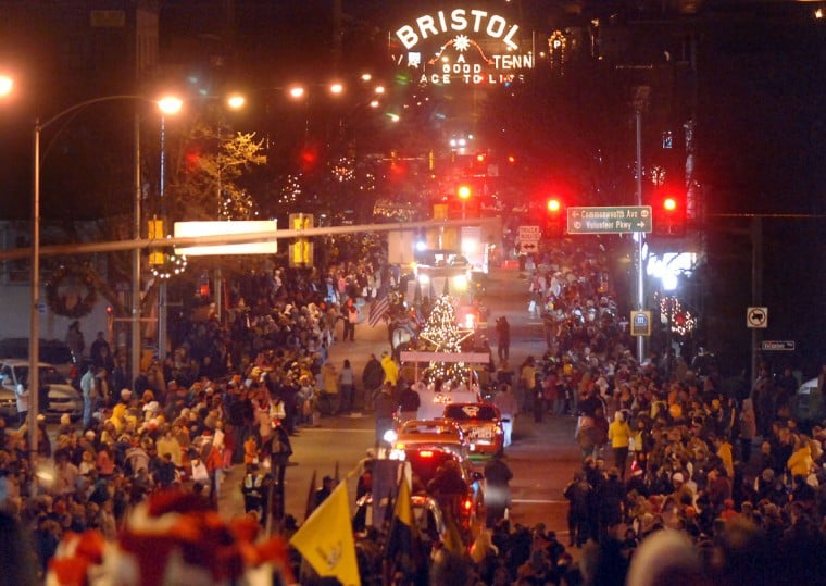 Record numbers turn out at night for Bristol Christmas Parade