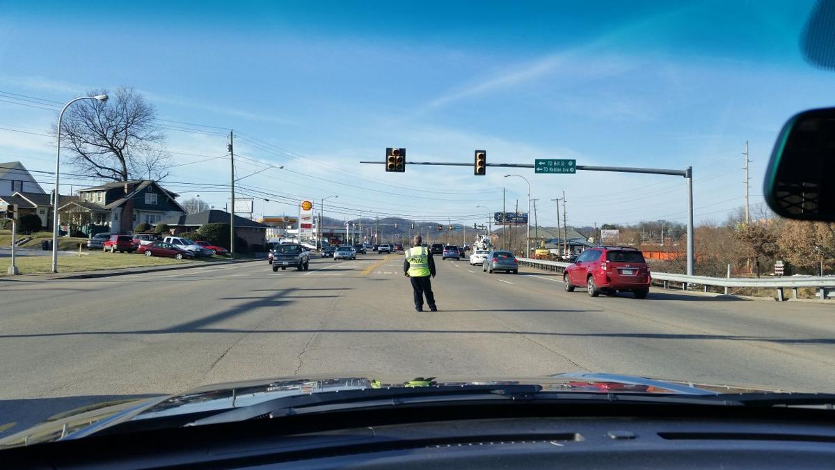 Traffic lights not working on Volunteer Parkway