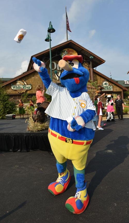 Bass Pro Shops Ribbon Cutting Galleries Heraldcourier Com