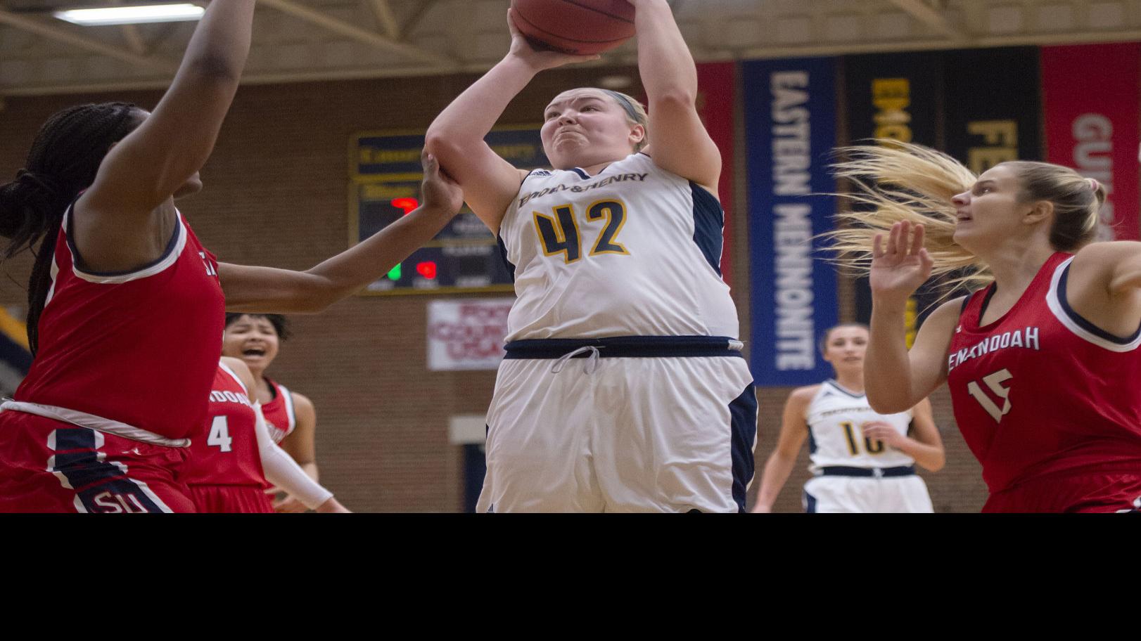 College Women S Basketball Resilient Resourceful Sydney Mckinney