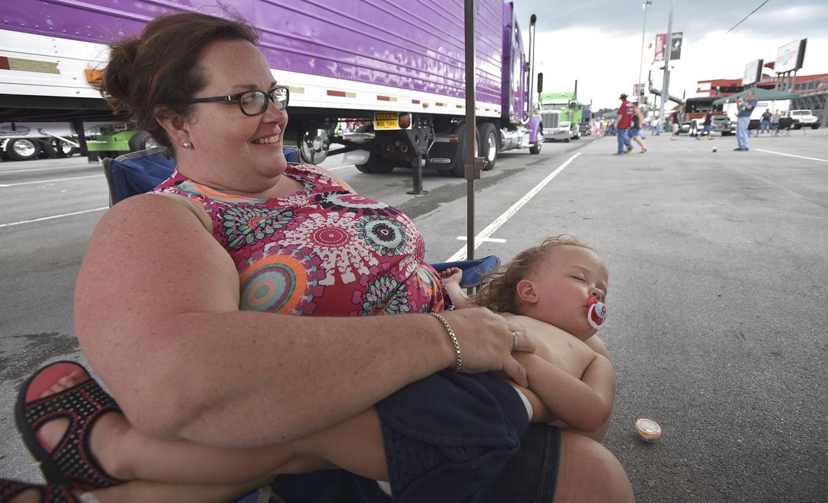 Fitzgerald Peterbilt Semi Casual Truck Show Galleries