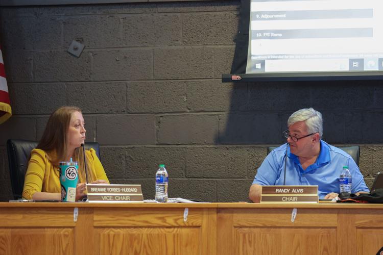 Board finalizes superintendent qualifications
