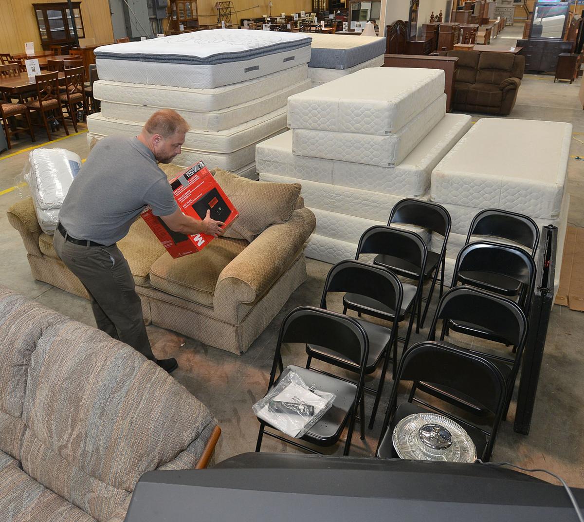 Local Civic Business Leaders Step Up To Gather Aid For W Va Flood Victims Latest Headlines Heraldcourier Com