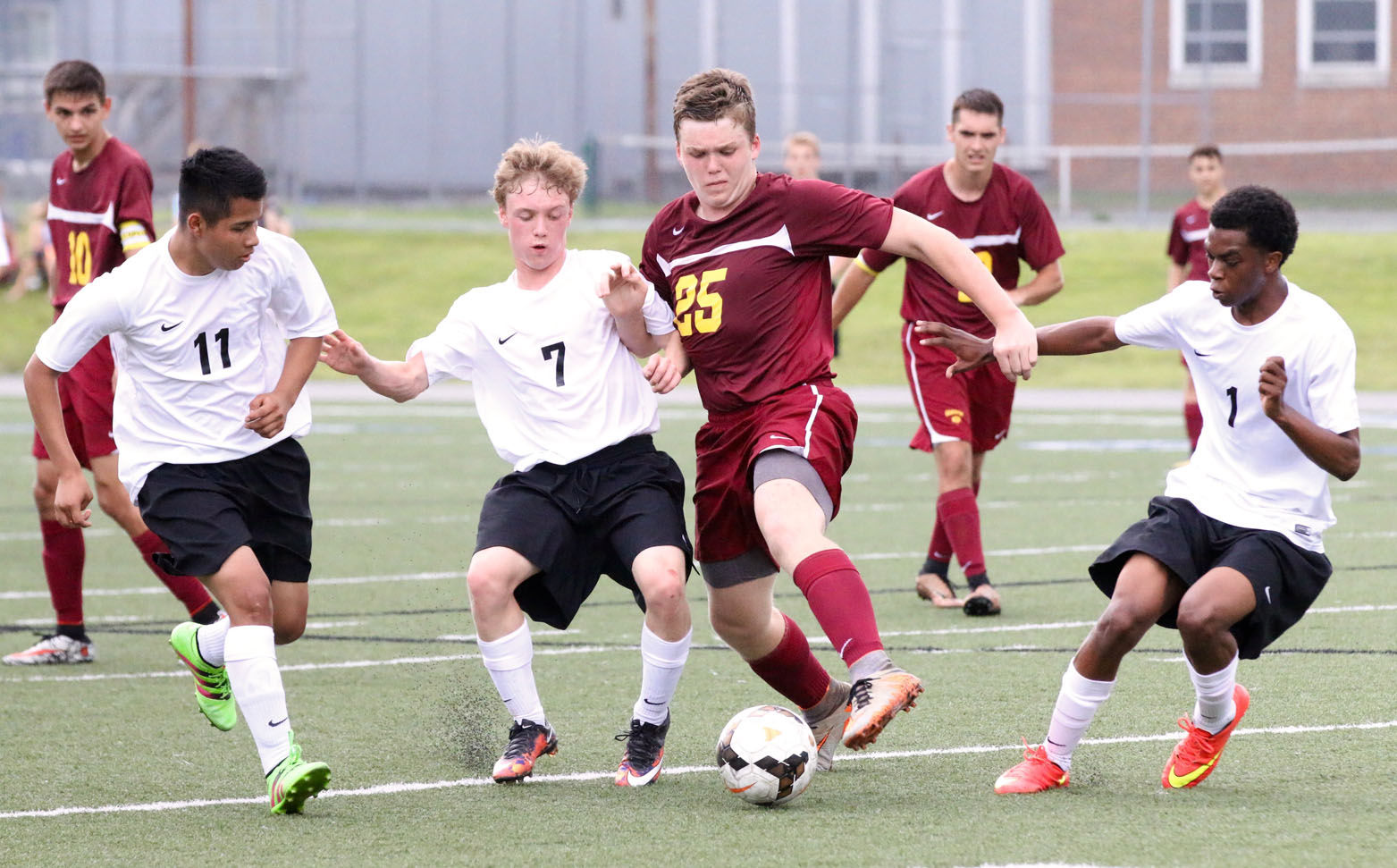 Hutton s goal lifts VHS past Graham