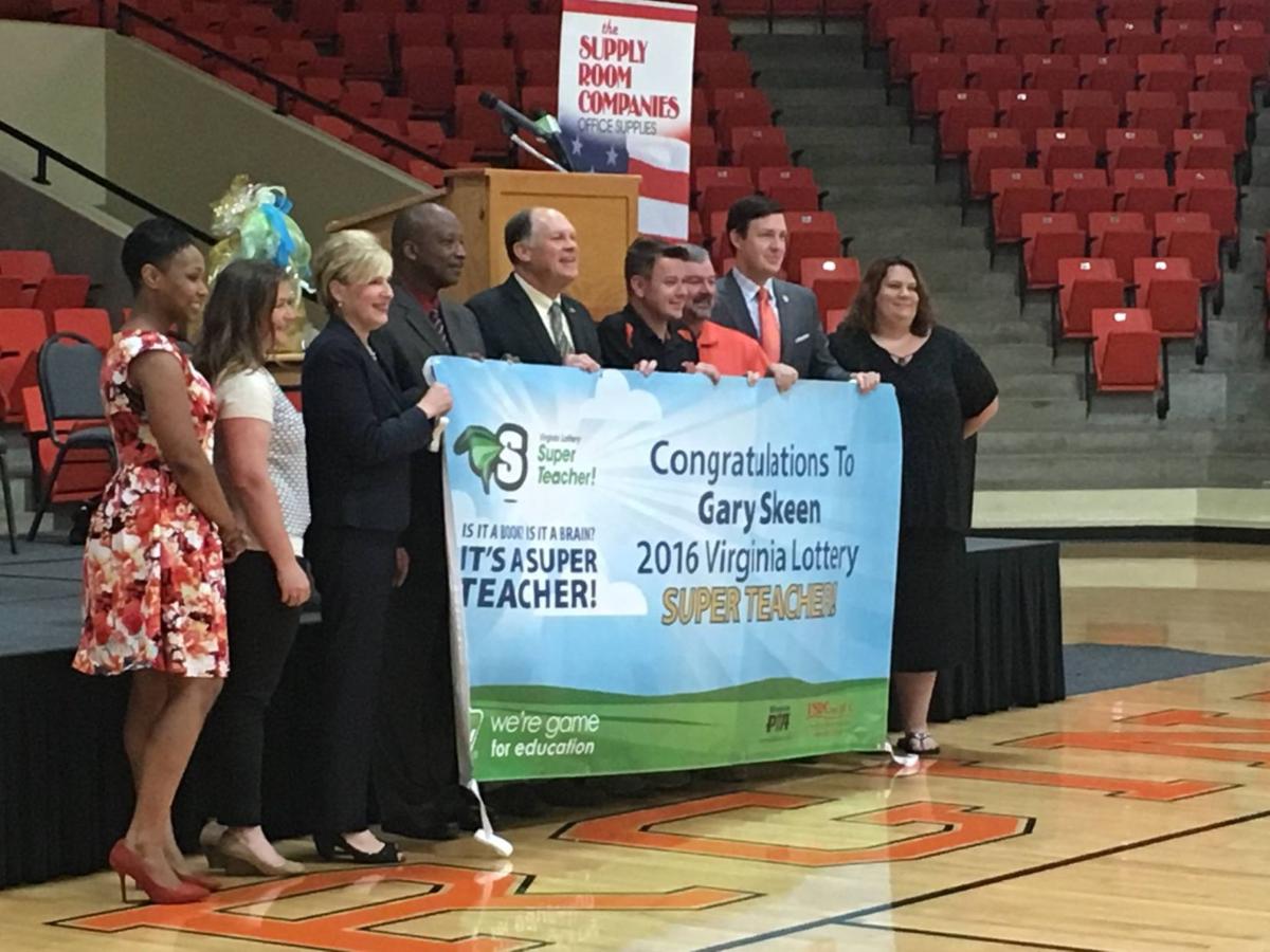 Virginia High School Teacher Wins Super Teacher Award News