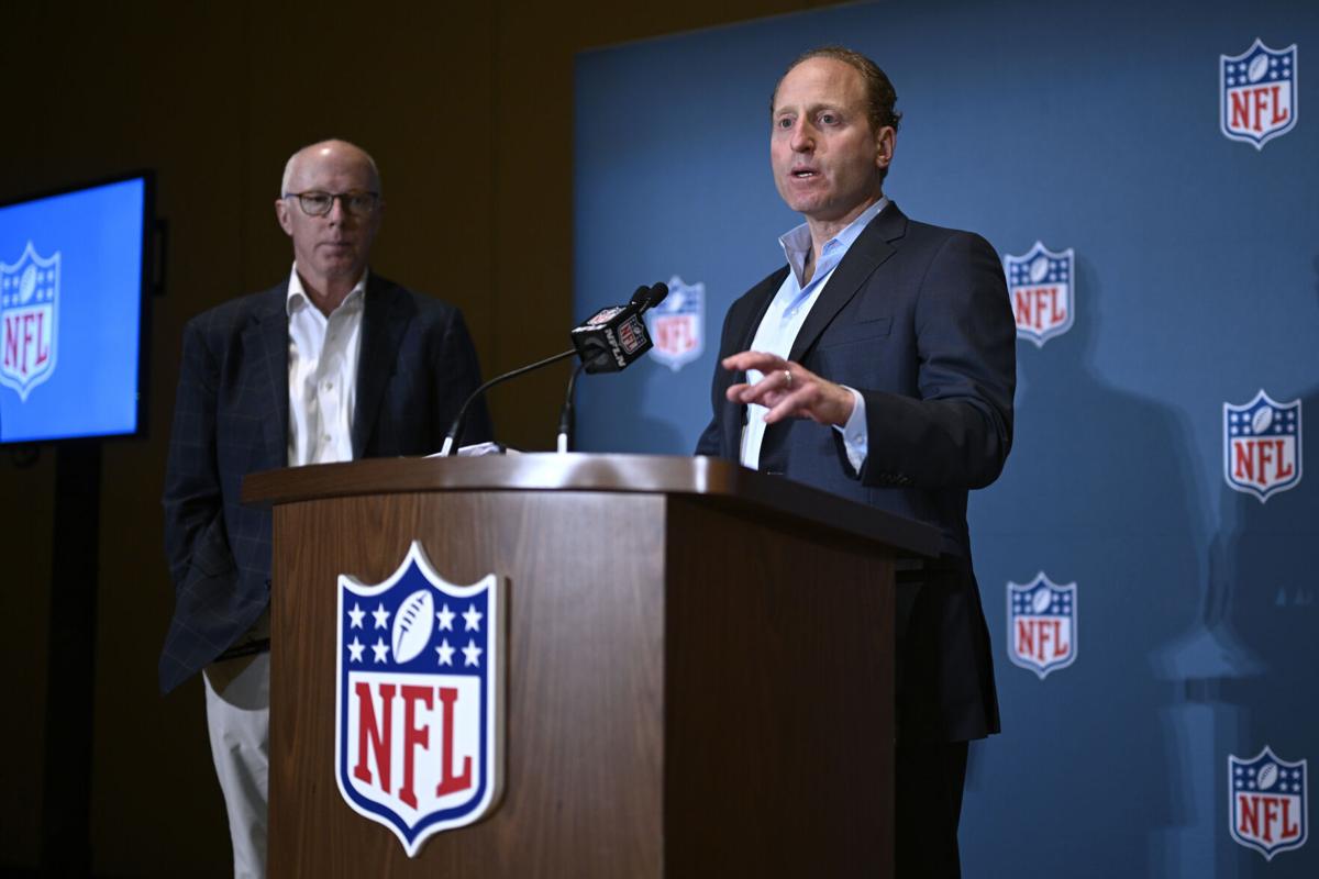 NFL owners unanimously approve hipdrop ban