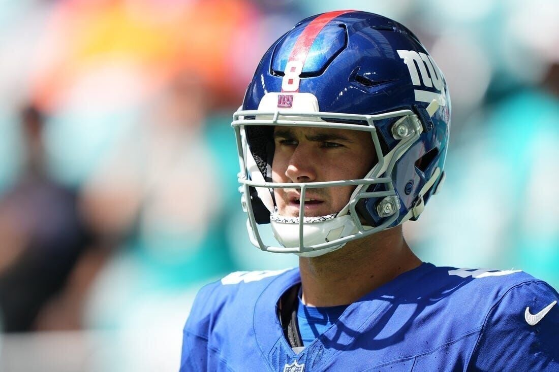 Daniel Jones practices as Giants prepare for the Packers