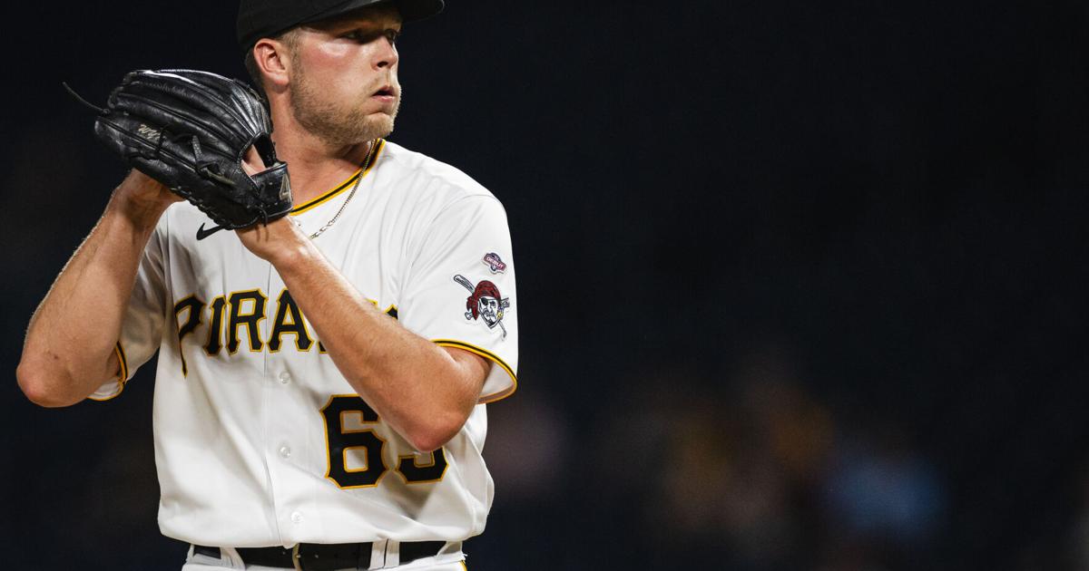 Hunter Stratton MLB: Hunter Stratton (Sullivan East) gets first career big-league win ...