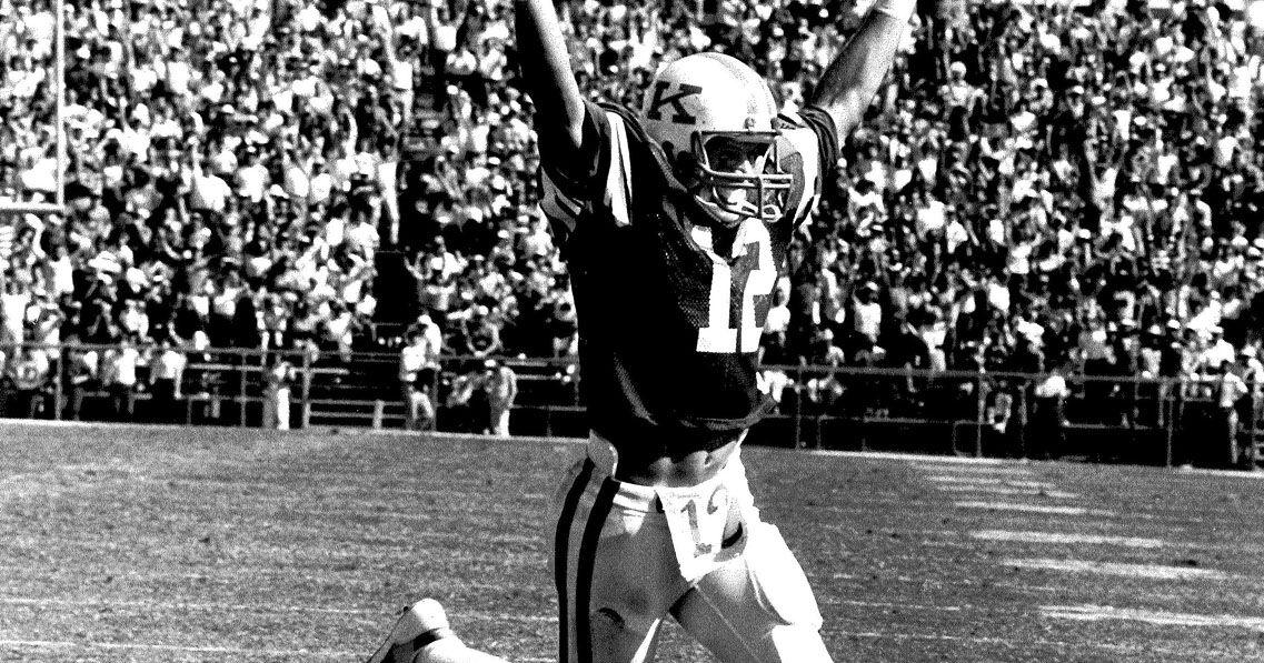 HISTORY WITH HAYES: The "Stickleyville Slingshot" Randy Jenkins made things happen at QB for the Pennington Bobcats and Kentucky Wildcats->回答 2 件
