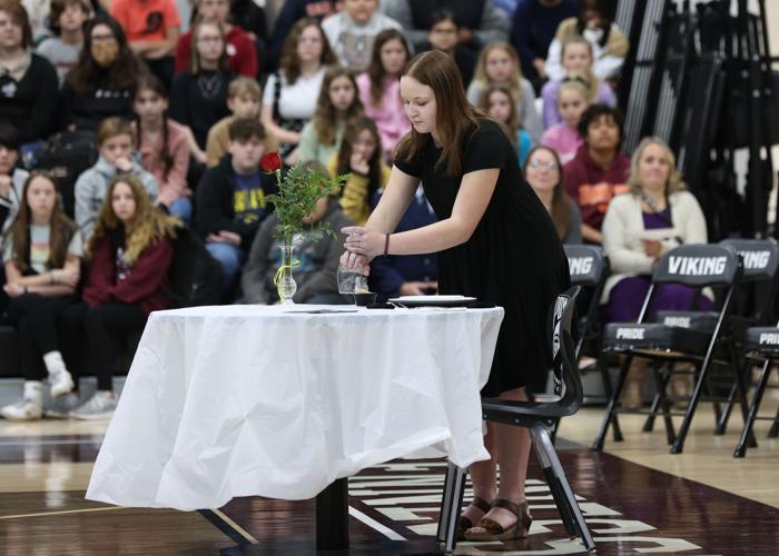 Tennessee Middle School students celebrate veterans