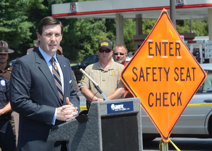 Child seat ID sticker to aid in rescue