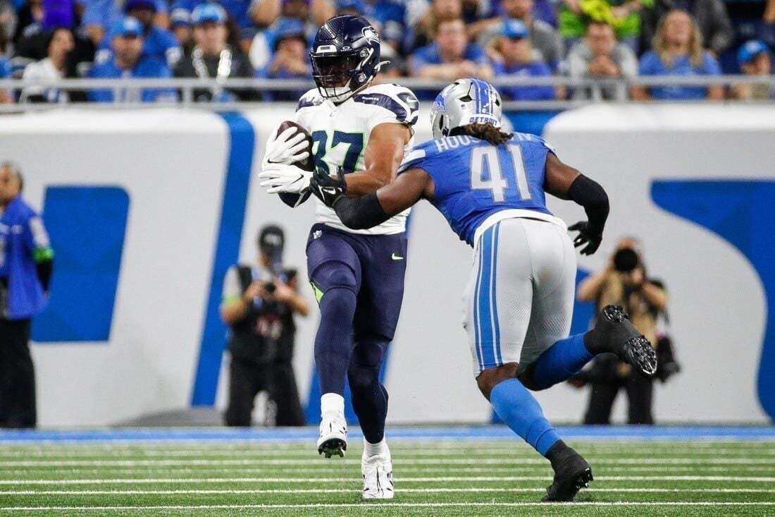 Instant Lookback: Seahawks Defense Dominates With 11 Sacks On