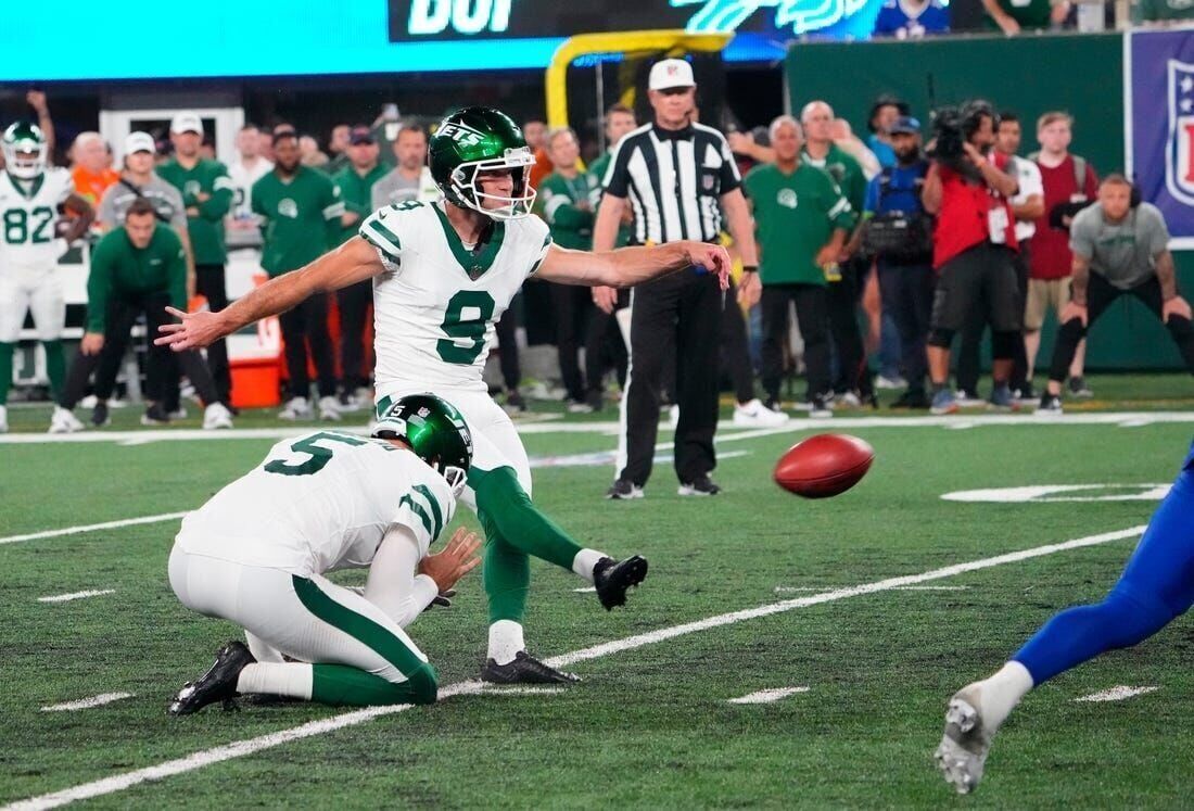 Jets K Greg Zuerlein '50-50' with groin injury