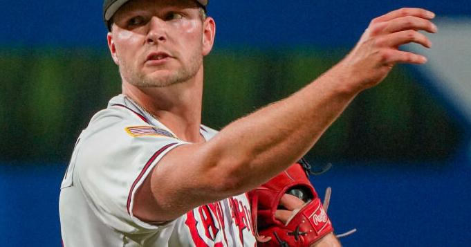 LOCALS IN THE PROS NOTES: Hunter Stratton (Sullivan East) has been outstanding in El Paso
