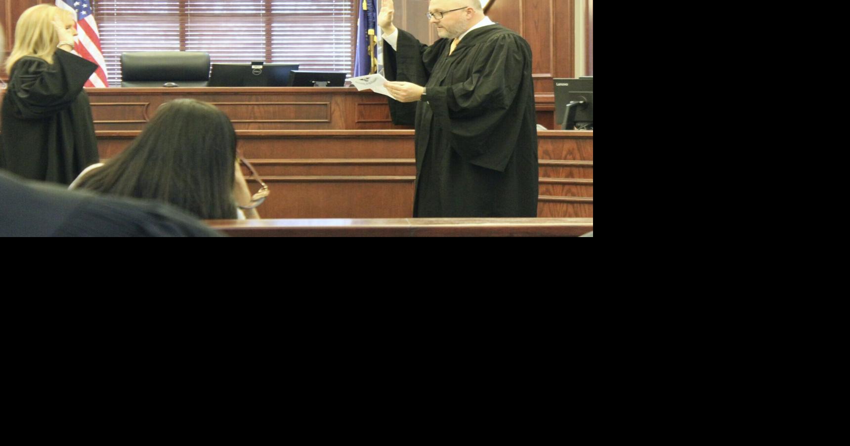 White sworn in as circuit judge | Uncategorized | heraldledger.com