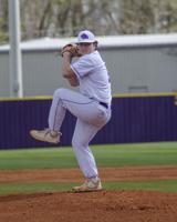 Lyons claim pitchers' duel at Henderson