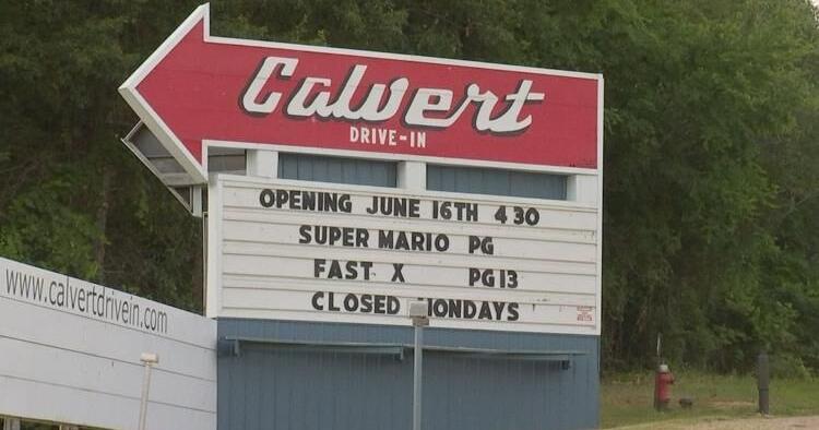 Colvert Rive Calvert City Drive-in opening draws a crowd | | heraldledger.com