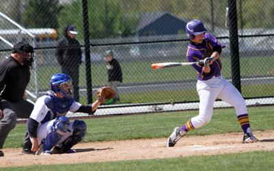 Hermiston baseball takes two of three from Hood River