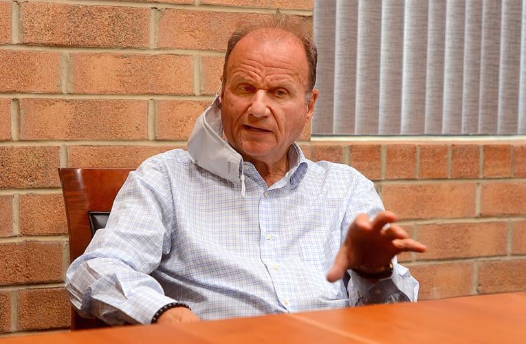 Klingspor giving to employees of Ukrainian sister plant