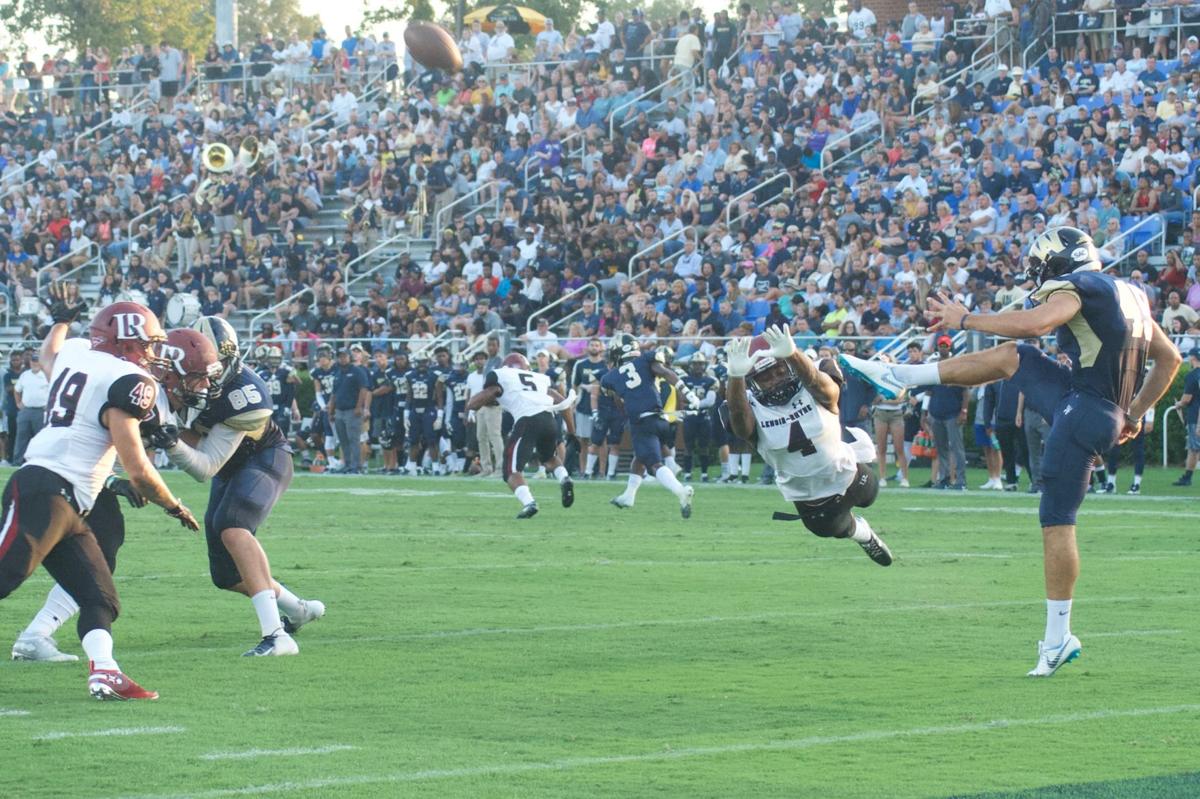 Lenoir Rhyne Pounces Early Holds On Late To Defeat Reigning Sac