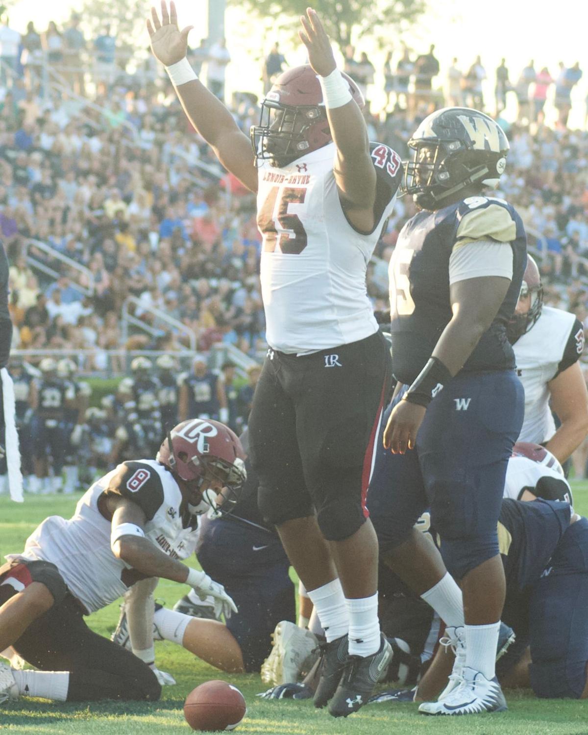 Lenoir Rhyne Pounces Early Holds On Late To Defeat Reigning Sac