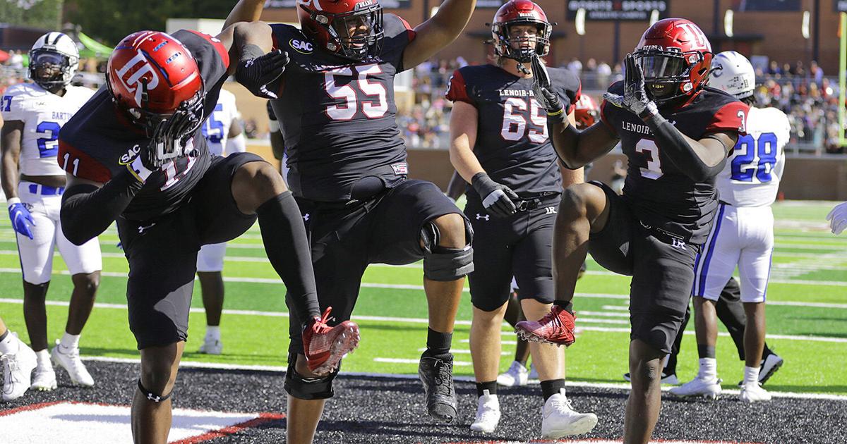 Gallery LenoirRhyne dominates Barton on weekend