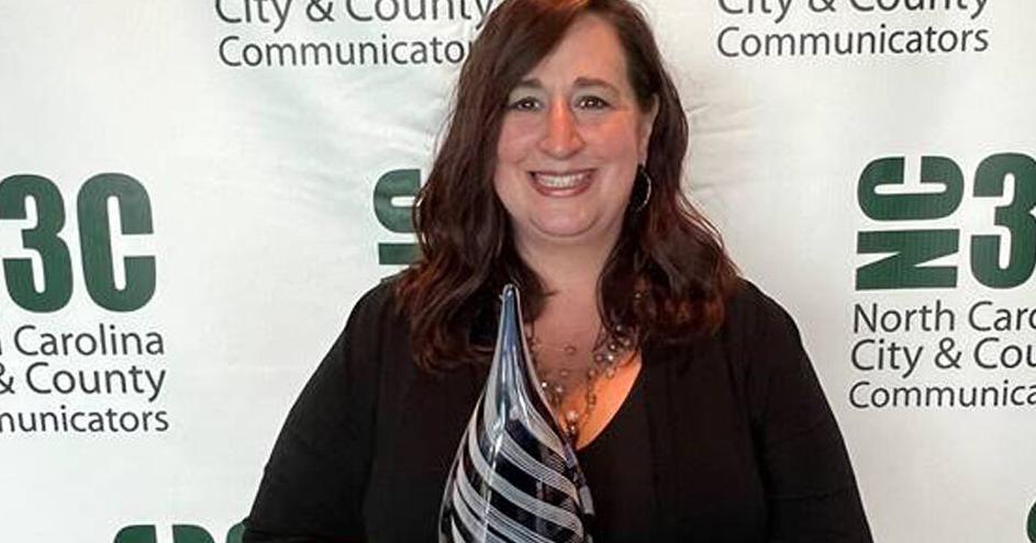 Dana Kaminske of Hickory honored as communicator of the year - Vimarsana News