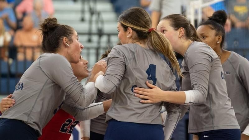 Women’s Volleyball Nipped by Newberry, 3-1