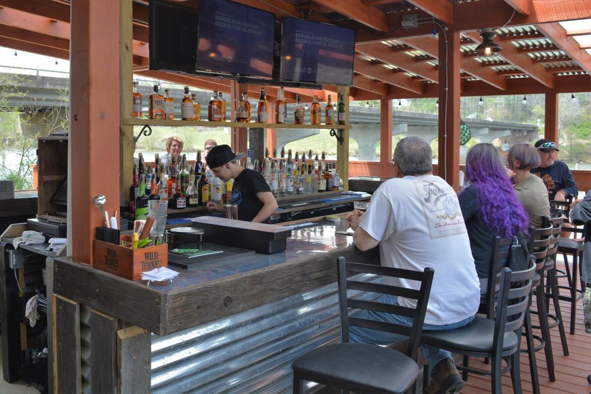 Waterfront bar and restaurant open near Hickory in Rhodhiss