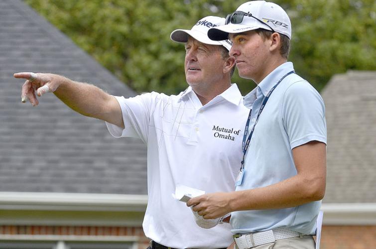 Golf tour caddies have great job description