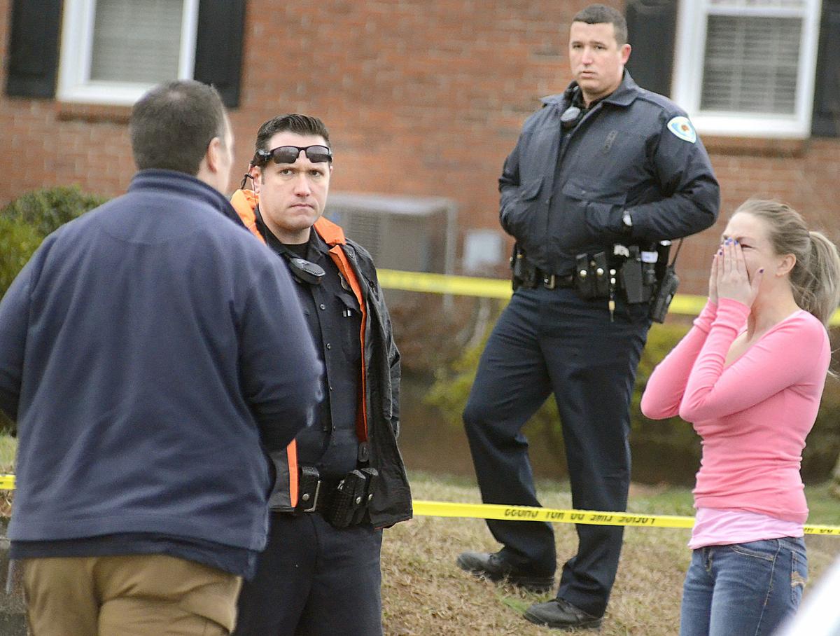 Suspect dead, officer wounded during execution of narcotics search