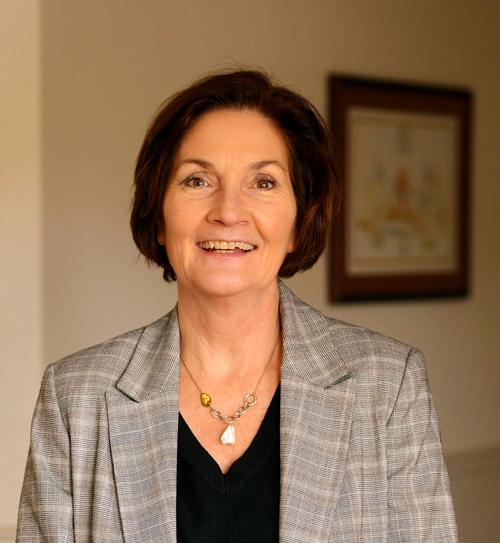Terri Coomes Regional Publisher