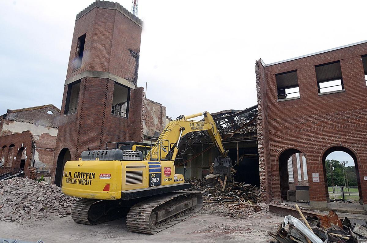 Town Of Hildebran Starts Dismantling Historic Schoolhouse But Memories Never Fade Latest Headlines Hickoryrecord Com