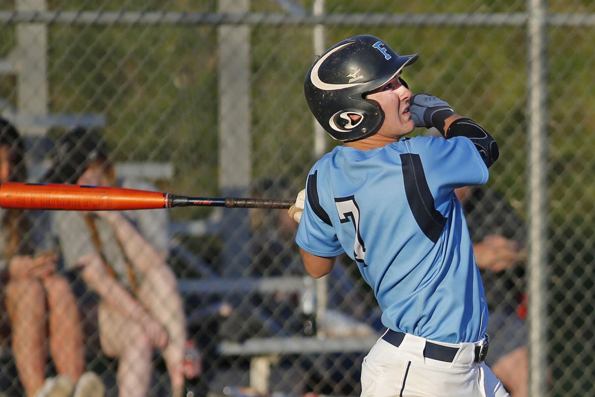 Foard's Essary, Peschel homer in Round 1 win