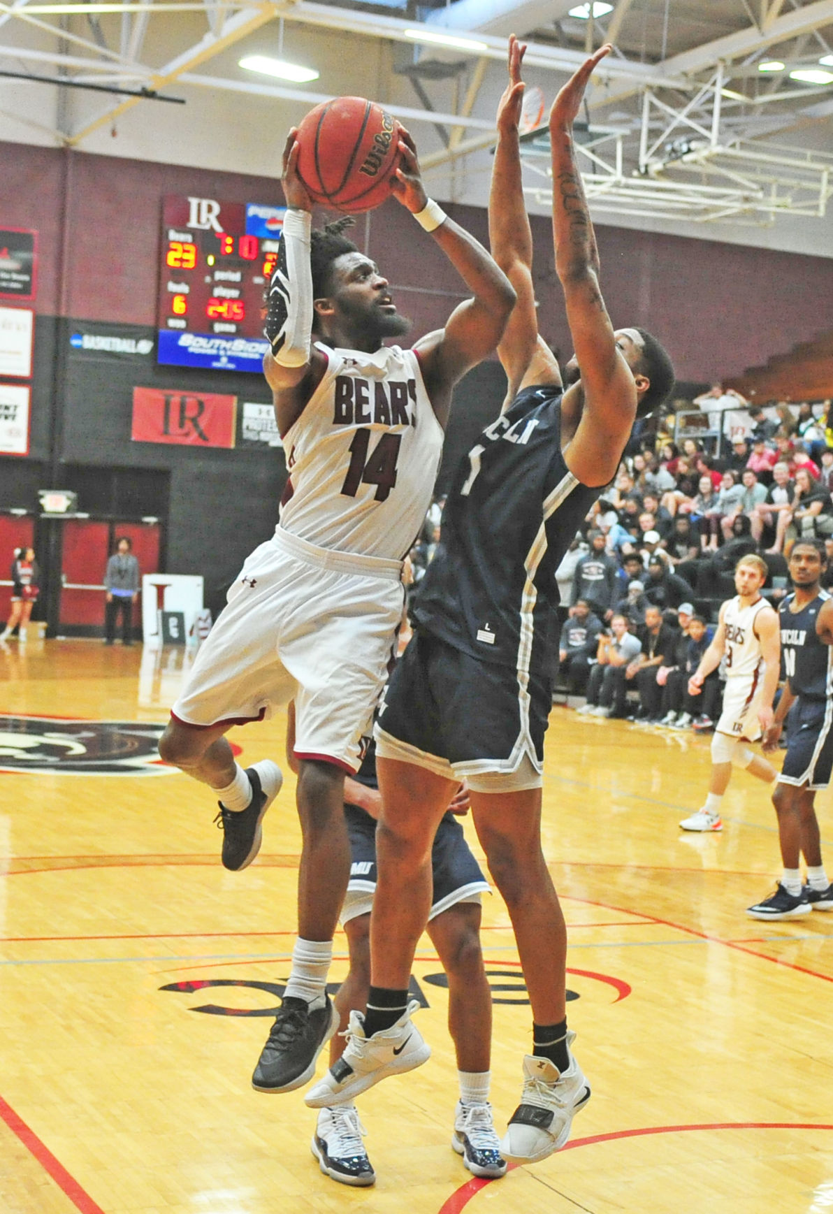 Thomas Diallo Lead Lenoir Rhyne Men S Hoops To Senior Day Victory