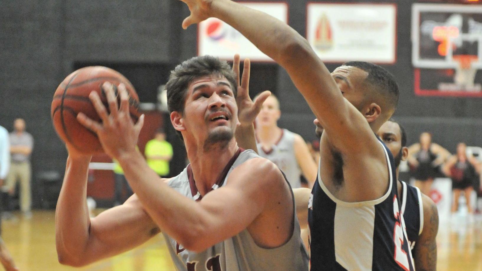 Lenoir Rhyne Men S Basketball Looks Toward Growth This Season