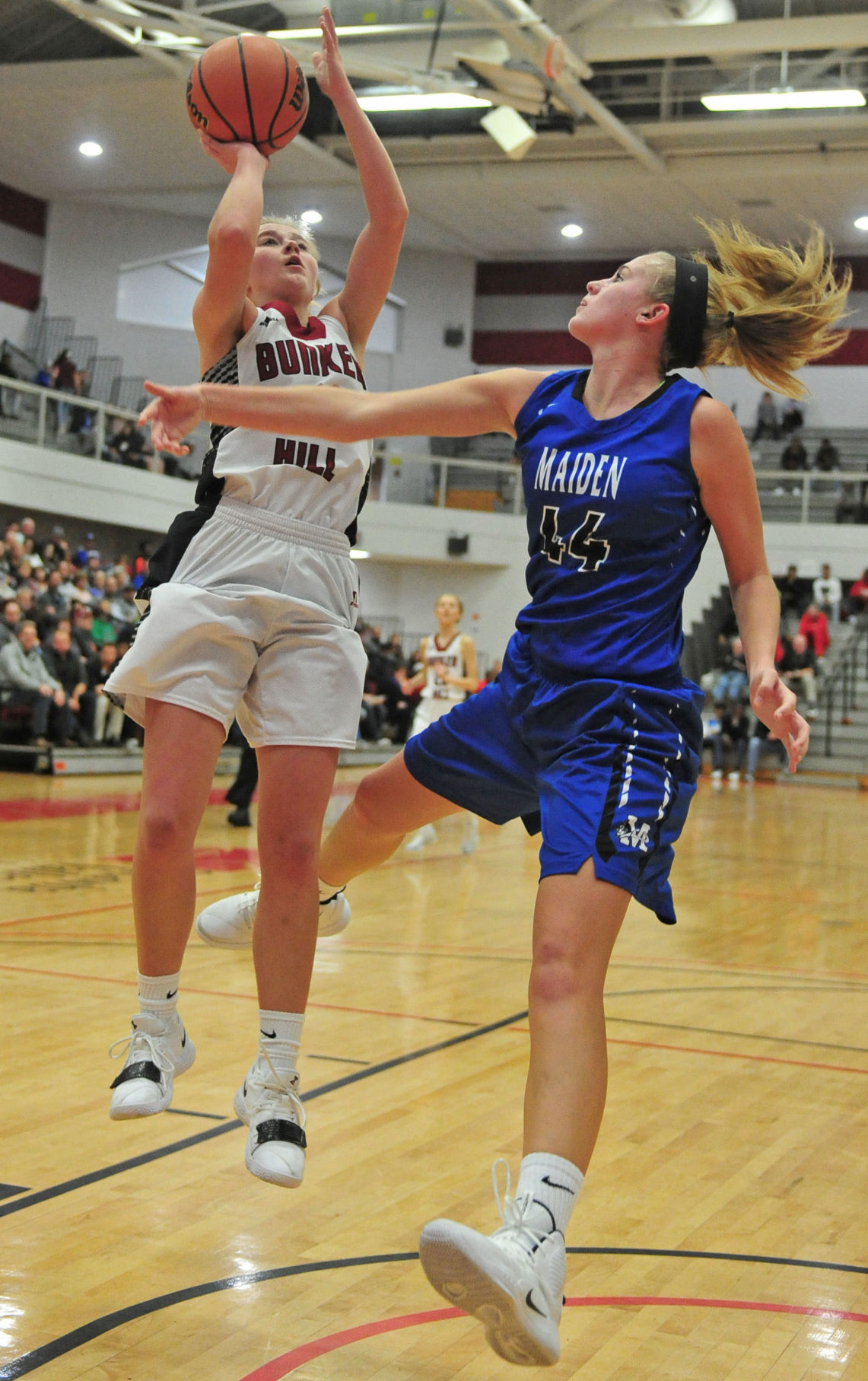 Prep Hoops Top Seeded Bunker Hill Downs Maiden In Opening Night