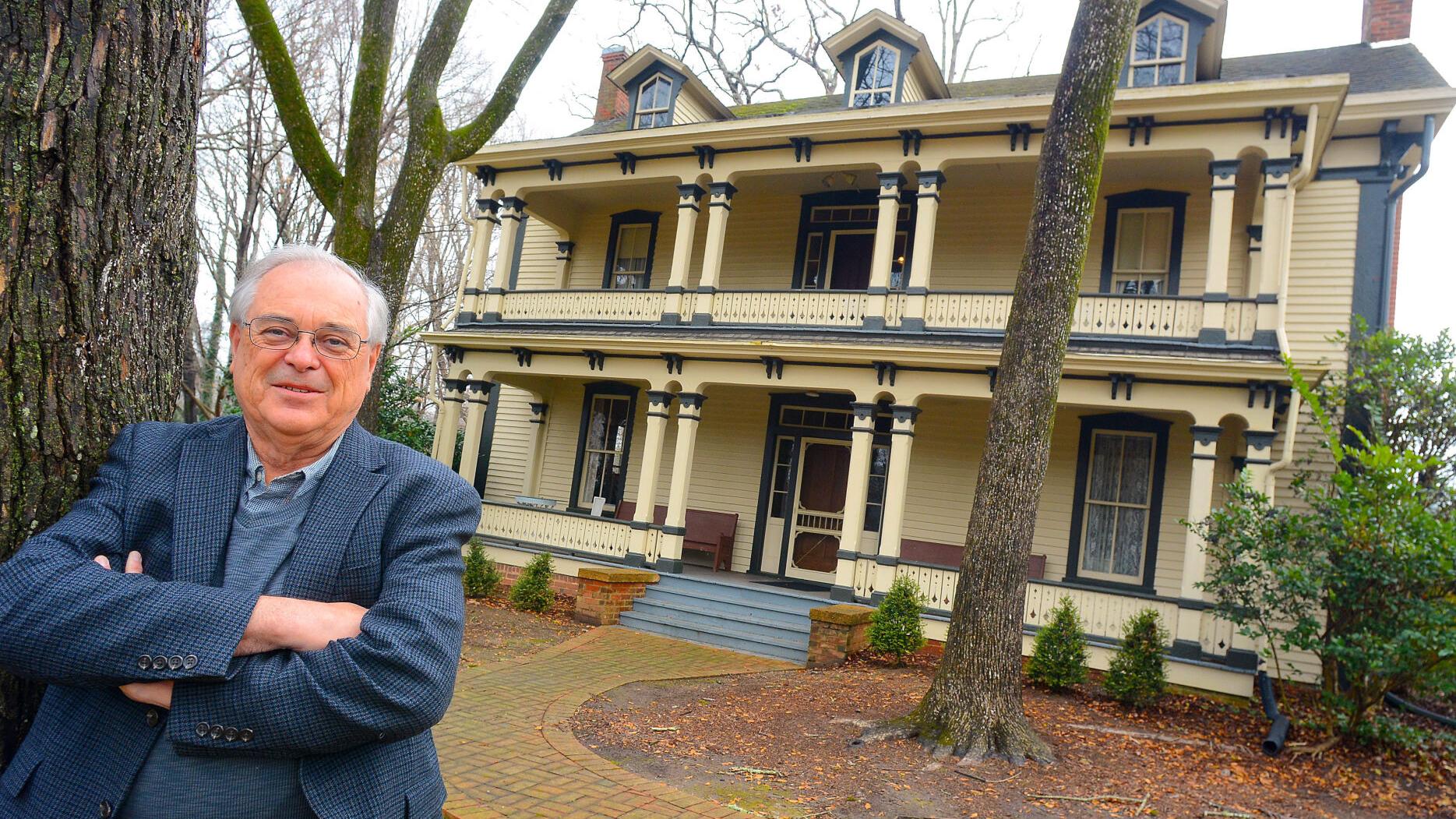 'I relish the duty': Hickory Landmarks Society executive director recounts successes in 25 years here - Vimarsana News